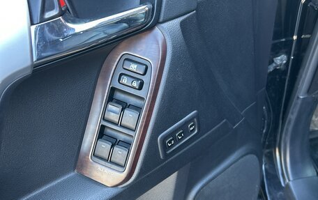 Toyota Land Cruiser Prado 150 рестайлинг 2, 2014 год, 3 490 000 рублей, 3 фотография
