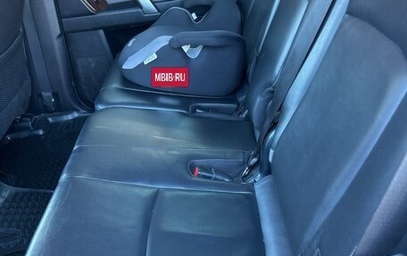 Toyota Land Cruiser Prado 150 рестайлинг 2, 2014 год, 3 490 000 рублей, 6 фотография
