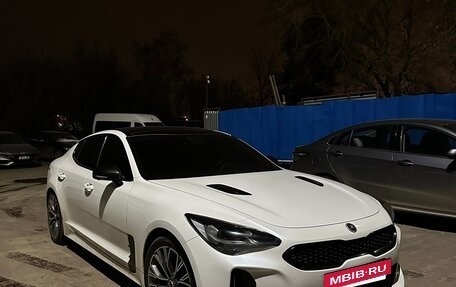 KIA Stinger I, 2018 год, 2 300 000 рублей, 4 фотография