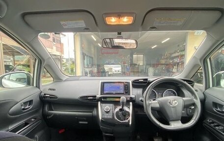 Toyota Wish II, 2013 год, 920 000 рублей, 10 фотография