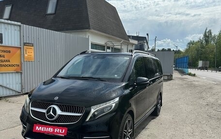 Mercedes-Benz V-Класс, 2019 год, 4 900 000 рублей, 2 фотография