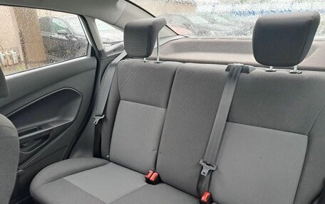 Ford Fiesta, 2016 год, 850 000 рублей, 17 фотография