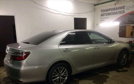 Toyota Camry, 2017 год, 2 600 000 рублей, 5 фотография