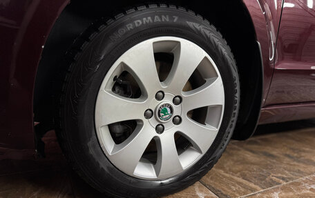Skoda Superb III рестайлинг, 2012 год, 780 000 рублей, 24 фотография