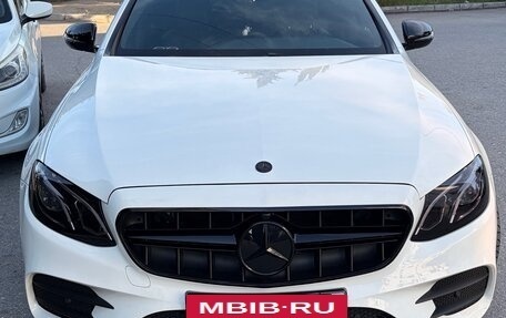 Mercedes-Benz E-Класс, 2016 год, 3 000 000 рублей, 2 фотография