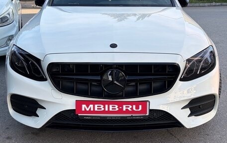 Mercedes-Benz E-Класс, 2016 год, 3 000 000 рублей, 3 фотография