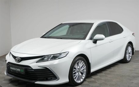 Toyota Camry, 2021 год, 2 750 000 рублей, 11 фотография