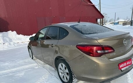 Opel Astra J, 2013 год, 750 000 рублей, 4 фотография