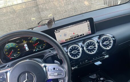 Mercedes-Benz CLA, 2019 год, 3 600 000 рублей, 4 фотография