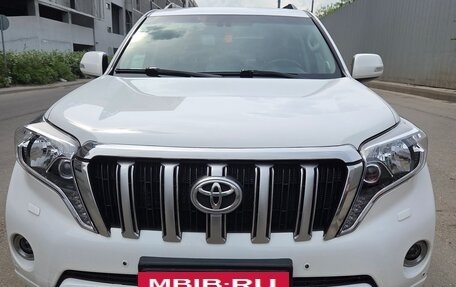 Toyota Land Cruiser Prado 150 рестайлинг 2, 2017 год, 4 150 000 рублей, 7 фотография