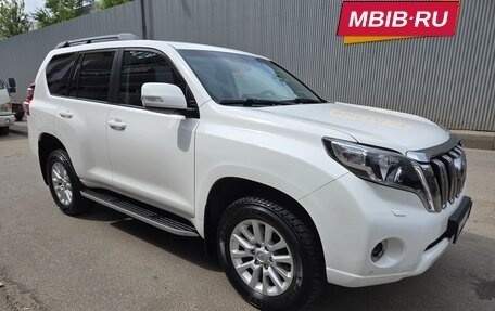 Toyota Land Cruiser Prado 150 рестайлинг 2, 2017 год, 4 150 000 рублей, 14 фотография