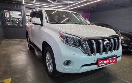 Toyota Land Cruiser Prado 150 рестайлинг 2, 2017 год, 4 150 000 рублей, 2 фотография