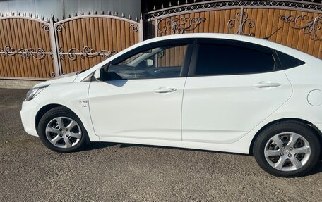 Hyundai Solaris II рестайлинг, 2012 год, 750 000 рублей, 4 фотография