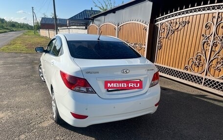 Hyundai Solaris II рестайлинг, 2012 год, 750 000 рублей, 5 фотография