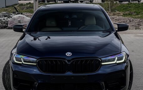 BMW 5 серия, 2017 год, 3 300 000 рублей, 2 фотография