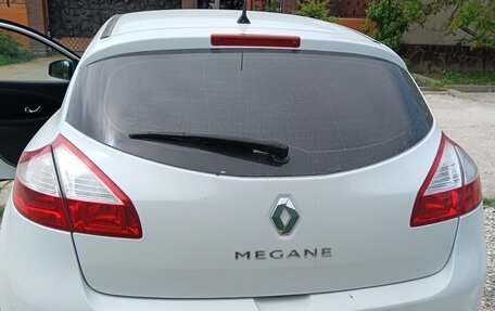 Renault Megane III, 2013 год, 700 000 рублей, 2 фотография
