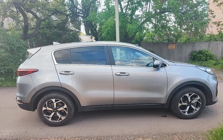 KIA Sportage IV рестайлинг, 2020 год, 2 600 000 рублей, 3 фотография