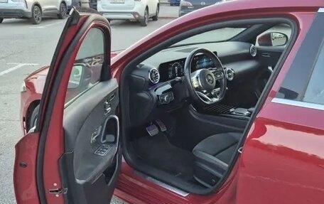 Mercedes-Benz A-Класс, 2020 год, 2 500 000 рублей, 13 фотография
