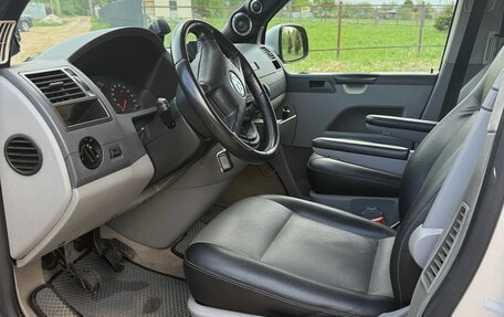 Volkswagen Caravelle T5, 2006 год, 1 250 000 рублей, 20 фотография