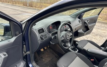 Volkswagen Polo VI (EU Market), 2012 год, 610 000 рублей, 23 фотография