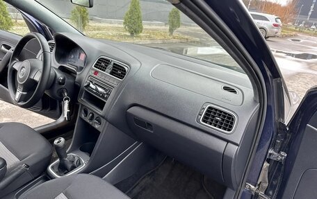 Volkswagen Polo VI (EU Market), 2012 год, 610 000 рублей, 21 фотография