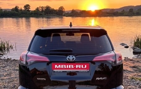 Toyota RAV4, 2017 год, 2 450 000 рублей, 3 фотография