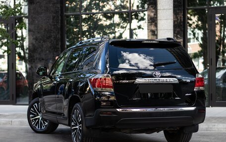 Toyota Highlander III, 2010 год, 2 400 000 рублей, 5 фотография