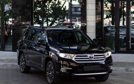 Toyota Highlander III, 2010 год, 2 400 000 рублей, 3 фотография