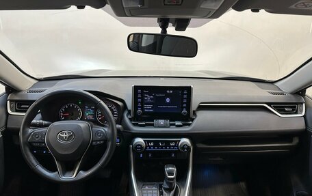 Toyota RAV4, 2019 год, 3 290 000 рублей, 5 фотография
