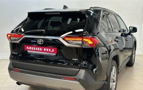 Toyota RAV4, 2019 год, 3 290 000 рублей, 4 фотография
