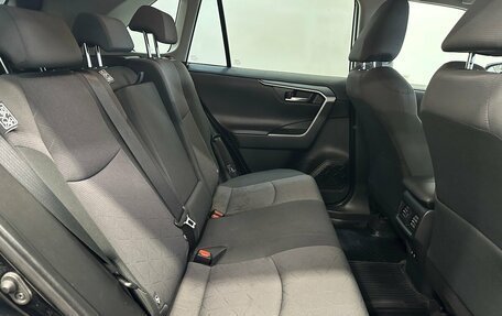 Toyota RAV4, 2019 год, 3 290 000 рублей, 15 фотография
