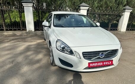 Volvo S60 III, 2011 год, 990 000 рублей, 2 фотография