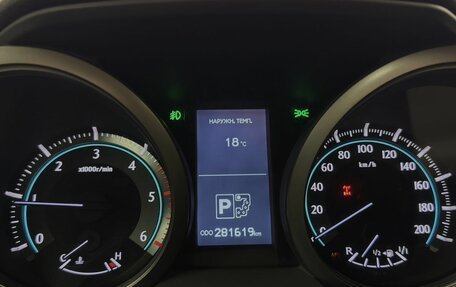 Toyota Land Cruiser Prado 150 рестайлинг 2, 2013 год, 2 599 000 рублей, 21 фотография