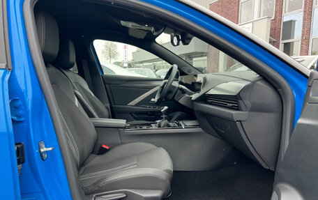 Opel Astra, 2025 год, 3 184 301 рублей, 13 фотография