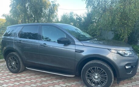 Land Rover Discovery Sport I рестайлинг, 2018 год, 2 300 000 рублей, 4 фотография
