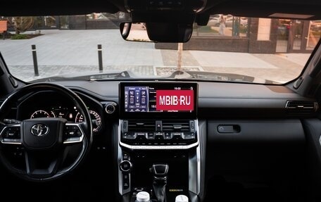 Toyota Land Cruiser, 2021 год, 11 200 000 рублей, 4 фотография