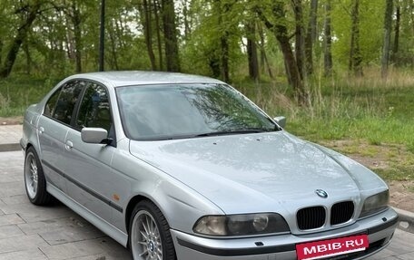 BMW 5 серия, 1997 год, 550 000 рублей, 1 фотография