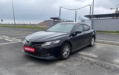 Toyota Camry, 2018 год, 1 900 000 рублей, 1 фотография