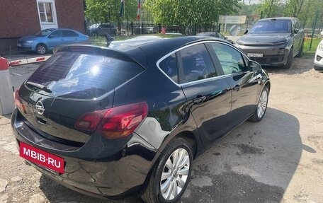 Opel Astra J, 2010 год, 720 000 рублей, 3 фотография