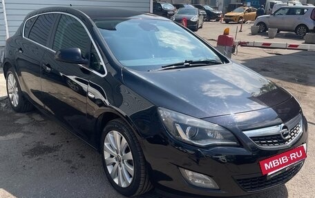 Opel Astra J, 2010 год, 720 000 рублей, 2 фотография