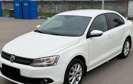 Volkswagen Jetta VI, 2013 год, 995 000 рублей, 7 фотография