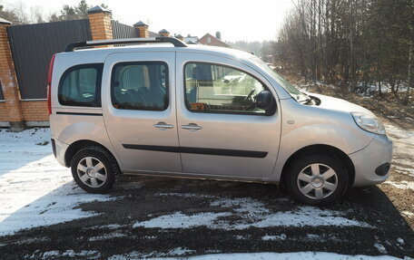 Renault Kangoo II рестайлинг, 2014 год, 850 000 рублей, 26 фотография