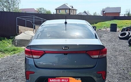 KIA Rio IV, 2018 год, 1 100 000 рублей, 4 фотография