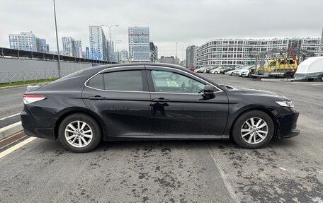 Toyota Camry, 2018 год, 1 900 000 рублей, 4 фотография