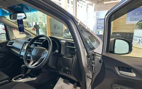 Honda Fit III, 2018 год, 1 329 000 рублей, 10 фотография