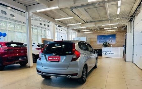Honda Fit III, 2018 год, 1 329 000 рублей, 6 фотография