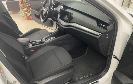 Skoda Octavia IV, 2022 год, 2 499 000 рублей, 10 фотография