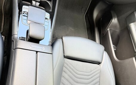 Mercedes-Benz GLB, 2020 год, 3 800 000 рублей, 17 фотография