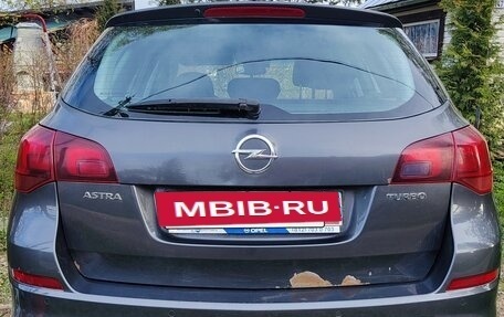 Opel Astra J, 2011 год, 525 000 рублей, 4 фотография