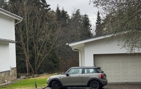 MINI Hatch, 2019 год, 1 870 000 рублей, 1 фотография